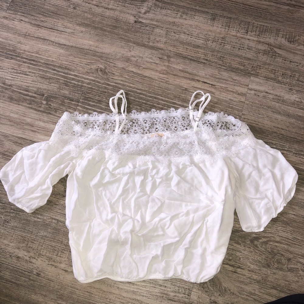 Cute white top